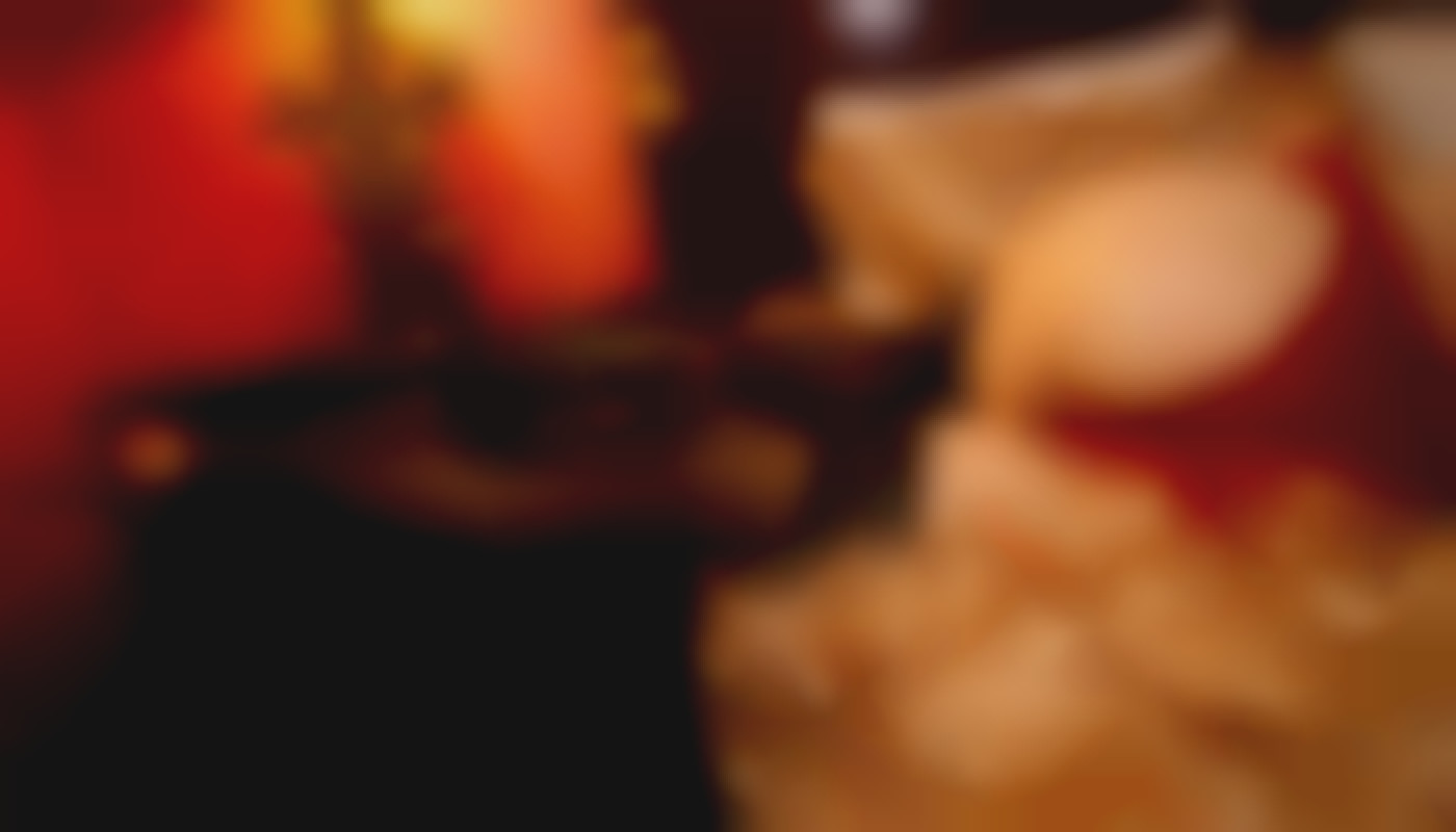 Comment le téléphone rose spécialisé en domination peut enrichir votre expérience BDSM ?